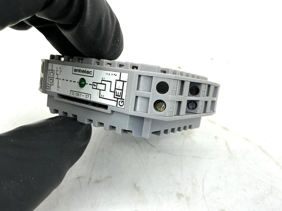 New ABB Entrelec 010-067-27 Relay Control Module Green LED 115V 010-067.27