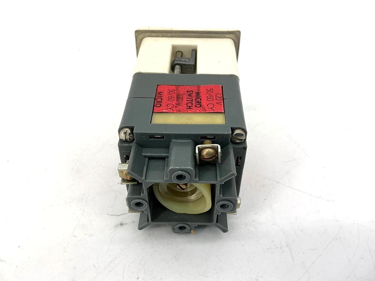 New Honeywell Micro Switch 910PDA011 Selector Switch 2Pos Coil 120V 50/60HZ
