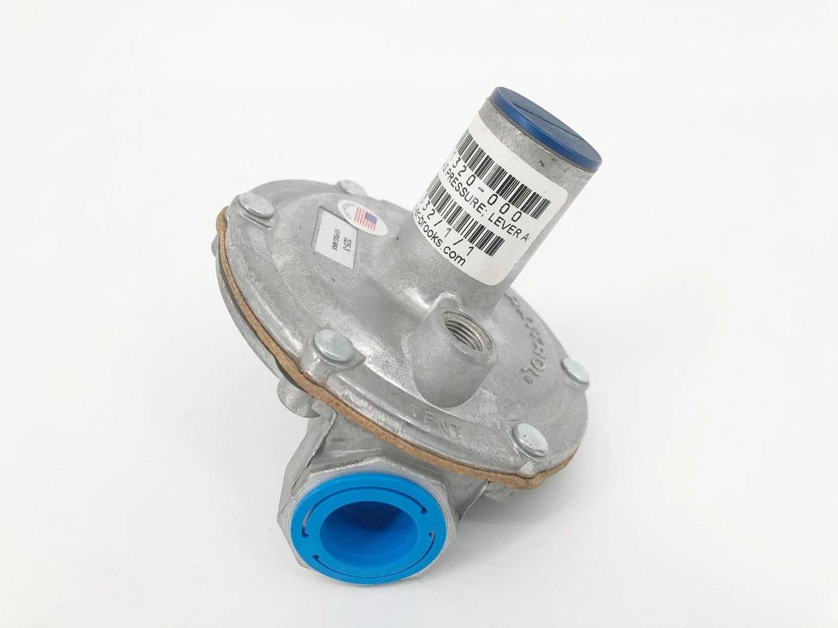 New Maxitrol 325-3 Gas Pressure Regulator 1/2" NPT 10psig 918-01320-000 - No Box