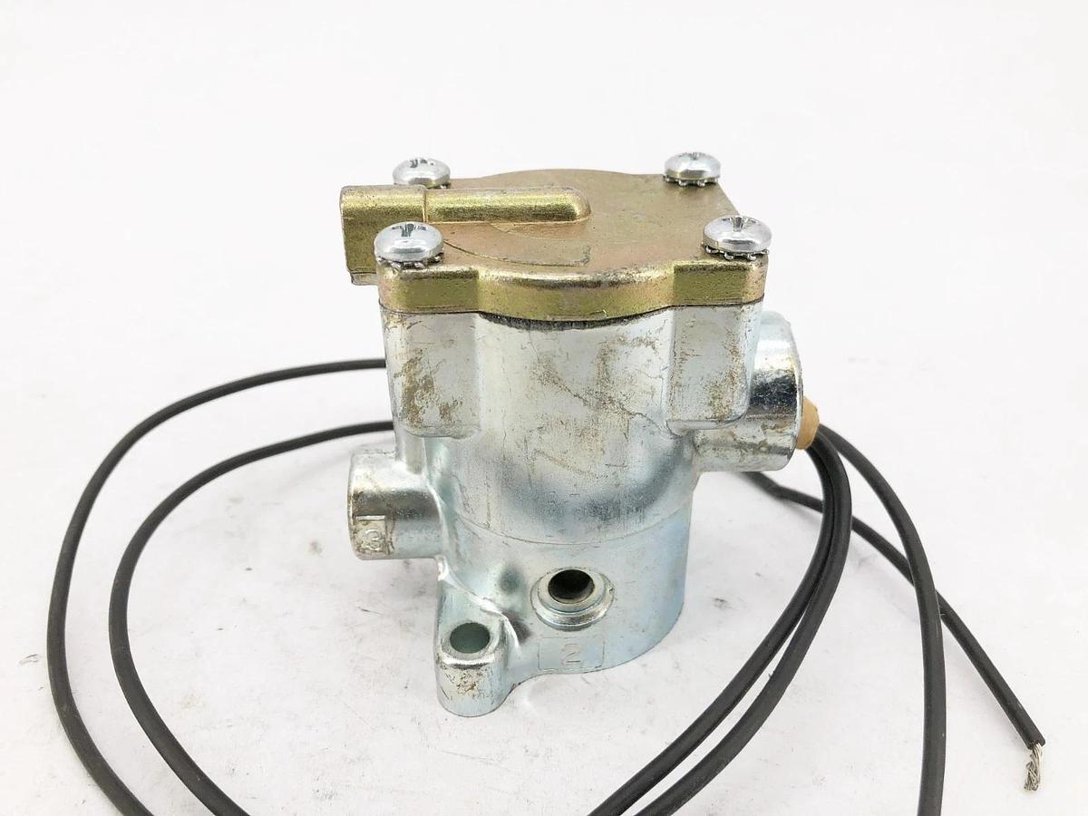 New Parker K085-1019 Pilot Valve 110/120V - No Box