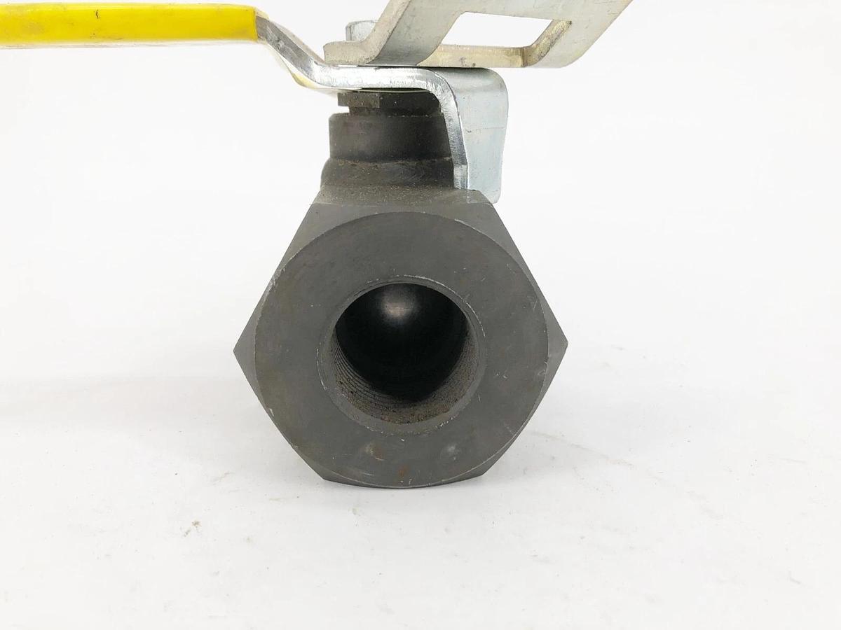 New Apollo 72-105-19 Threaded Ball Valve 1" 3000 CWP Full Port