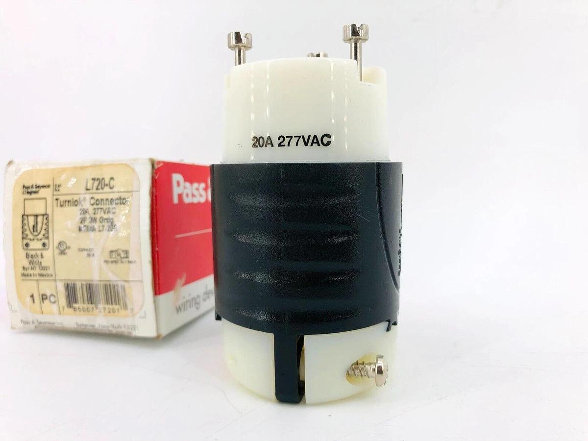 New Legrand L720P Turnlok Connector Plug 3 Wire 20A 277V