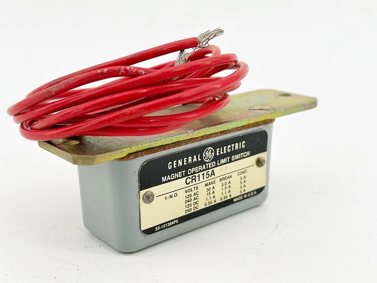 New General Electric GE CR115A37 Limit Switch 240AC 250DC 30A
