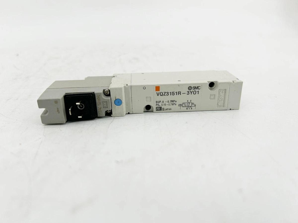 New SMC VQZ3151R-3Y01 Pneumatic Solenoid Valve