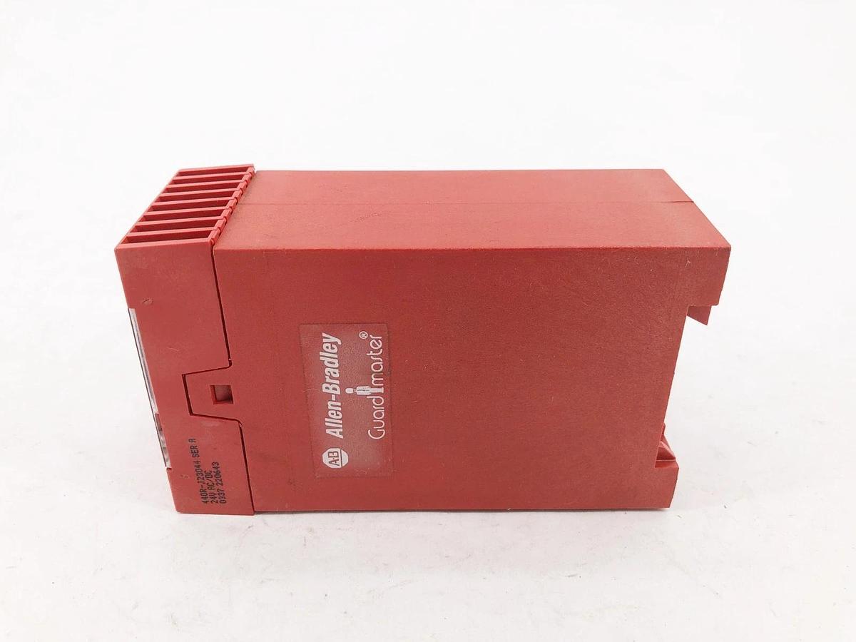 Used Allen Bradley 440R-J23044 Gaurdmaster Safety Relay Minotaur MSR11R 24VAC/DC