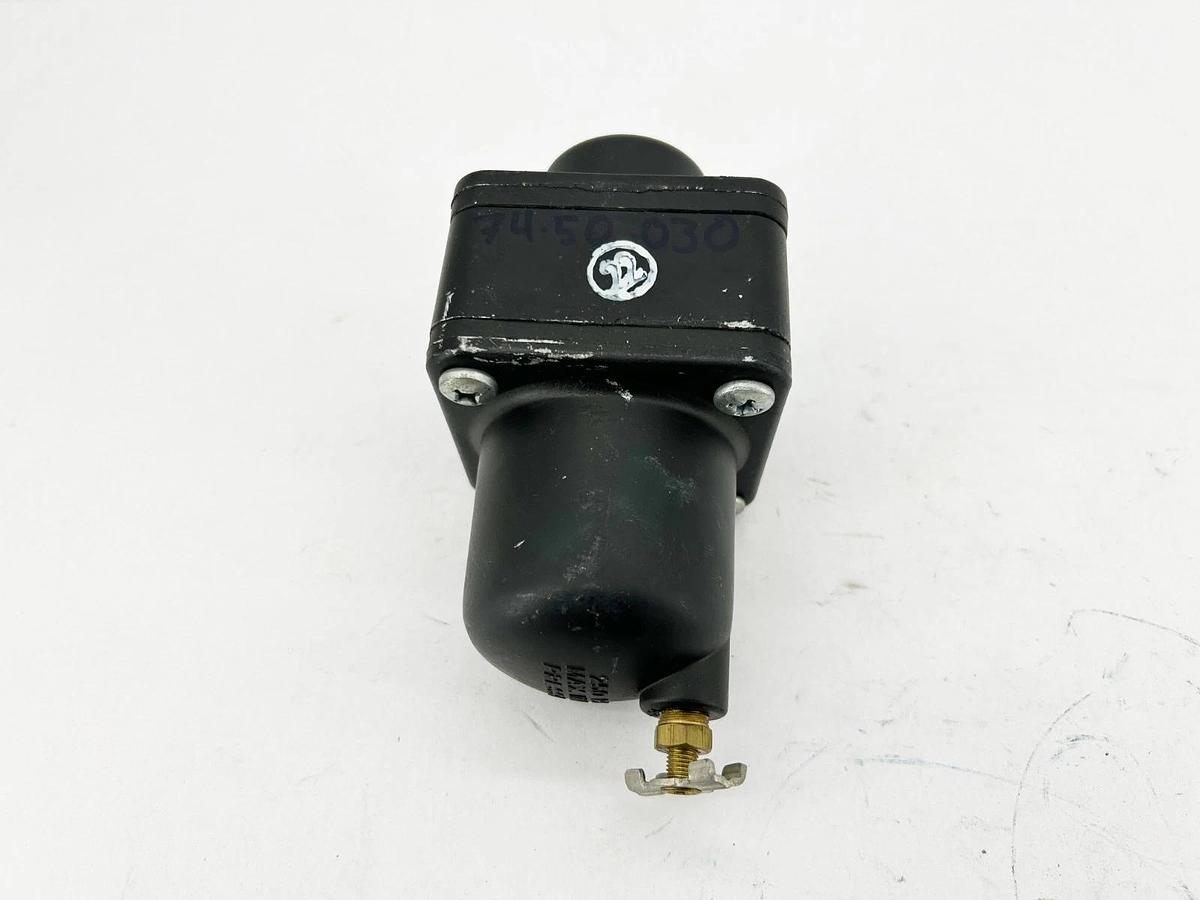 New Fairchild 61232 Pressure Regulator Model 61 1/4" 250 psig Max - No Box