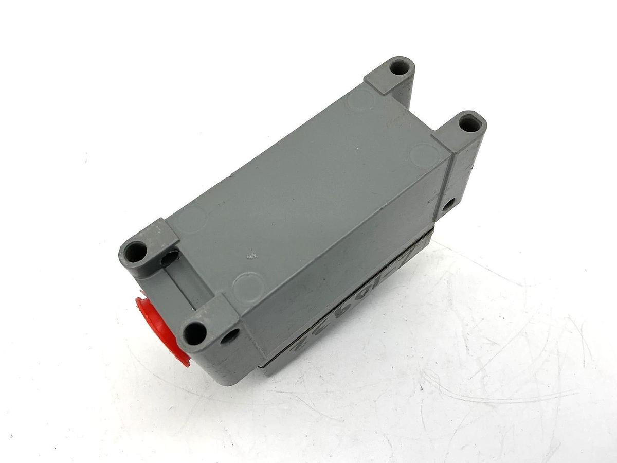 New Square D 9007AW-16 Ser D Limit Switch Plug-In 1NO-1NC 600VAC - No Box