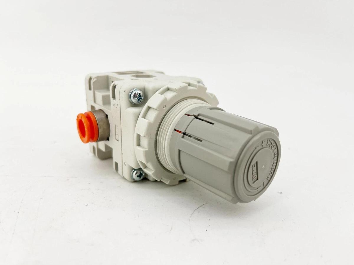 New SMC IRV20-N11BG Vacuum Pressure Regulator, -100 to -1.3kPa, 3/8" One-Touch