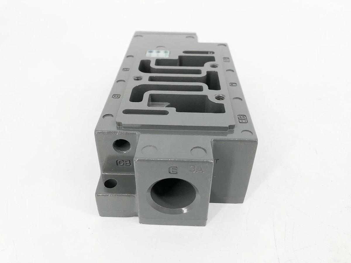 New Numatics 203-493 Pneumatic Base for MK55 Series 1/2" NPT - No Box