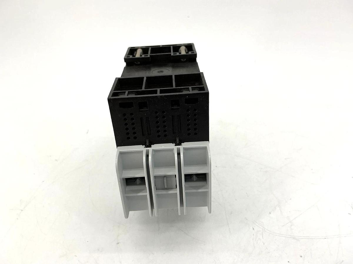 New Allen Bradley 140UT-D7D2-B80 Ser A Motor Protector Circuit Breaker 8A 480V