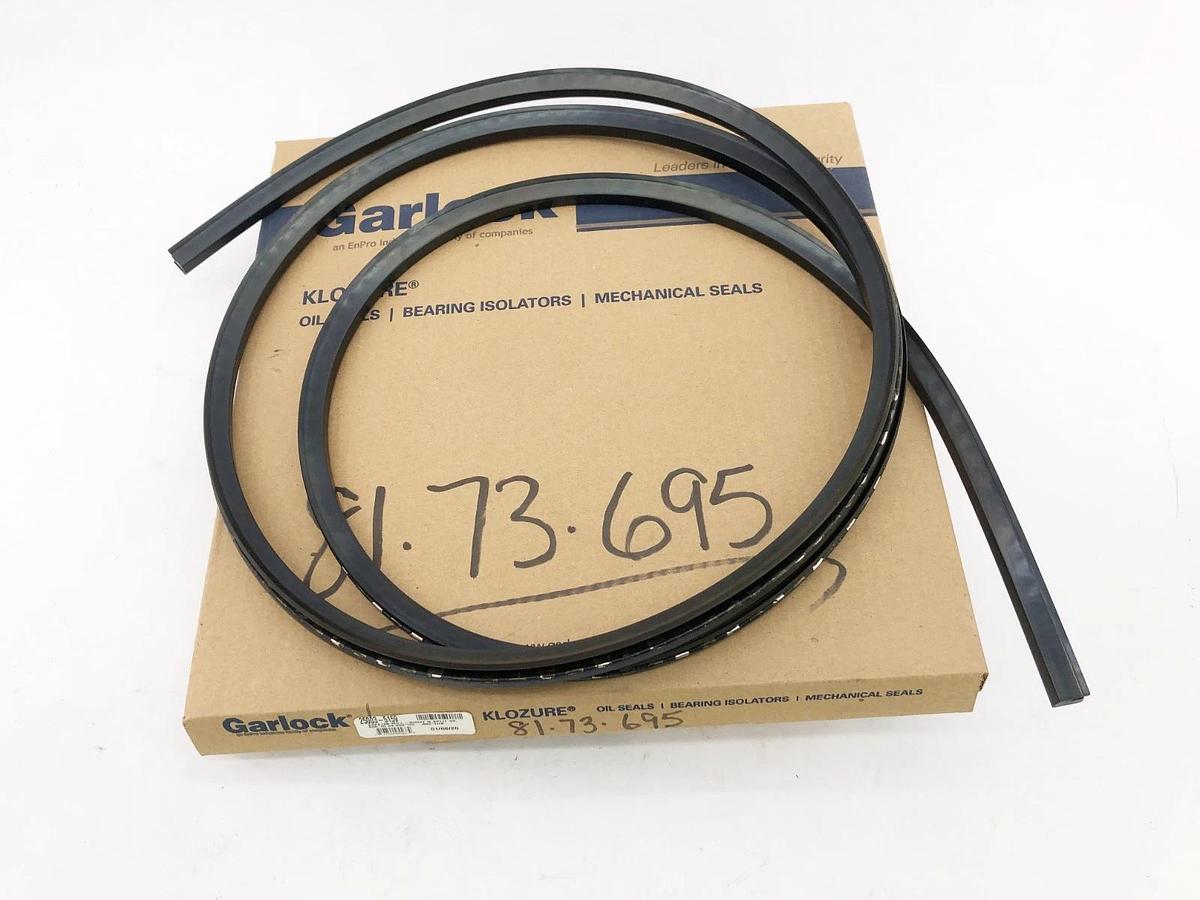 New Garlock 25003-5159 23X5159 Oil Seal Split 33" Shaft 34" Bore 0.5" Width