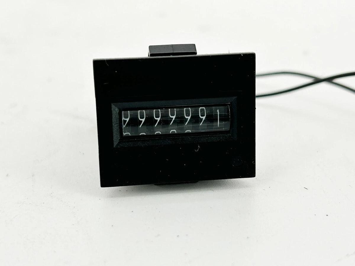 Used Trumeter SR8-4017 Counter 24VDC