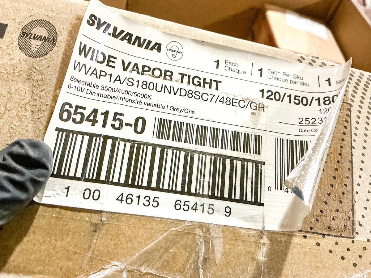 New Sylvania WVAP1A/S180UNVD8SC7/48EC/GR Lamp Fixture 180W 400W 277V 65415-0