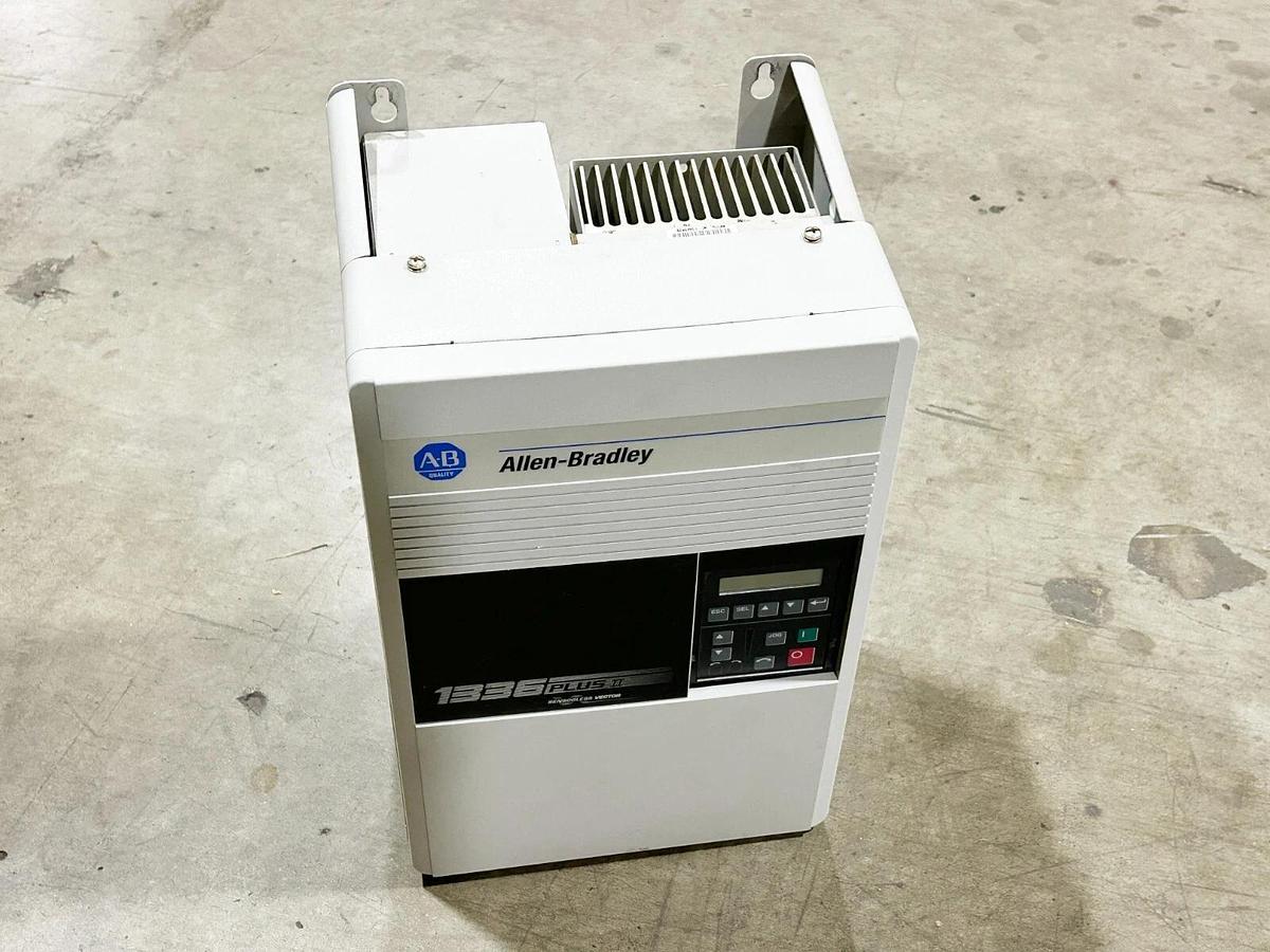 Used Allen Bradley 1336S-B030-AA-EN4-HA2-L6 AC Drive 480V 50/60Hz 36A 30HP