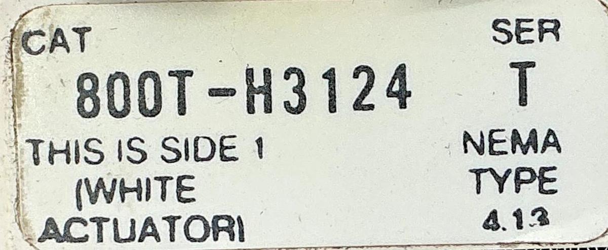 New Allen Bradley 800T-H3124D1 Ser T Selector Switch 2-Position Missing Key