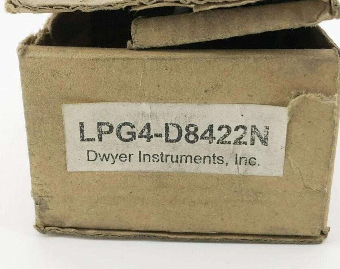 New Dwyer LPG4-D8422N Gauge 0-60" W.C. Bottom Mount