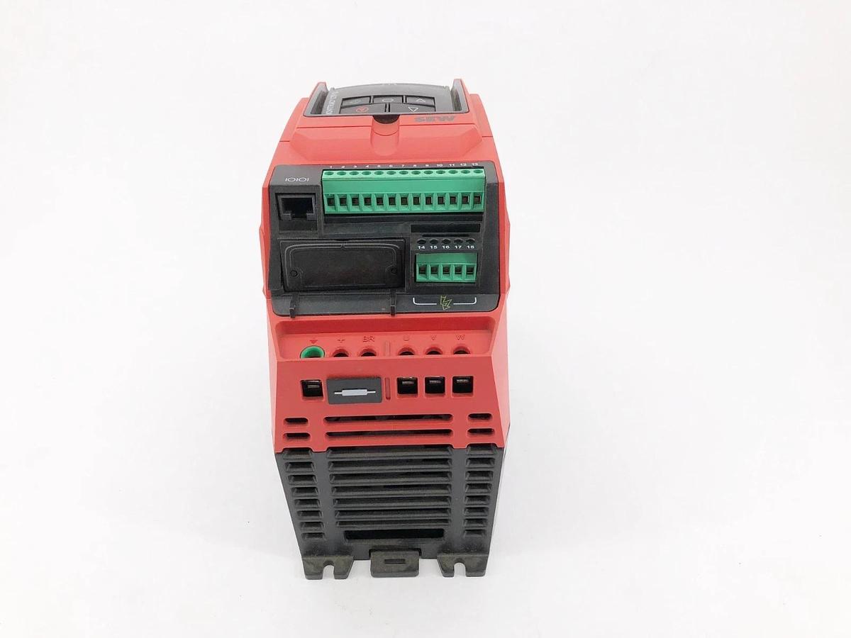 New SEW Eurodrive MCLTPB0015603400 Frequency Inverter 1.5KW 500-600VAC - No Box