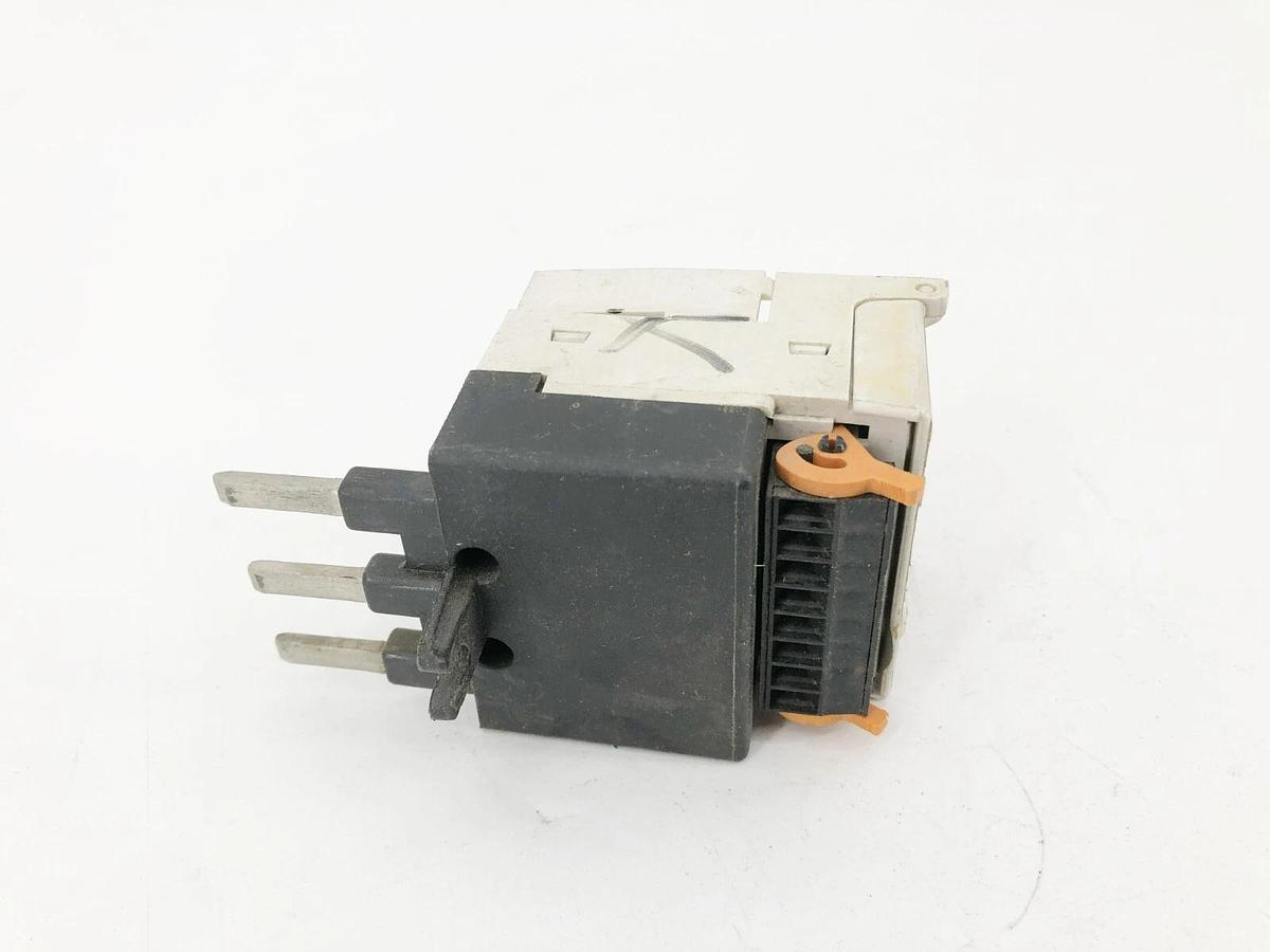 Used Eaton Cutler-Hammer N05NCXRD3A Overload Relay 3-Pole 24VDC 0.25A