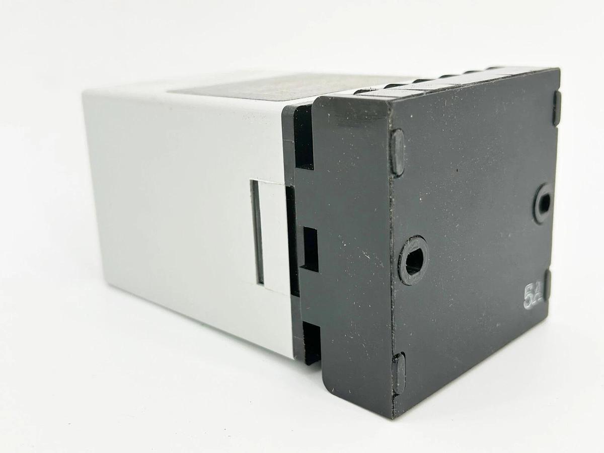 New Cutler Hammer E65PS Photoelectric Control Unit 240Vac