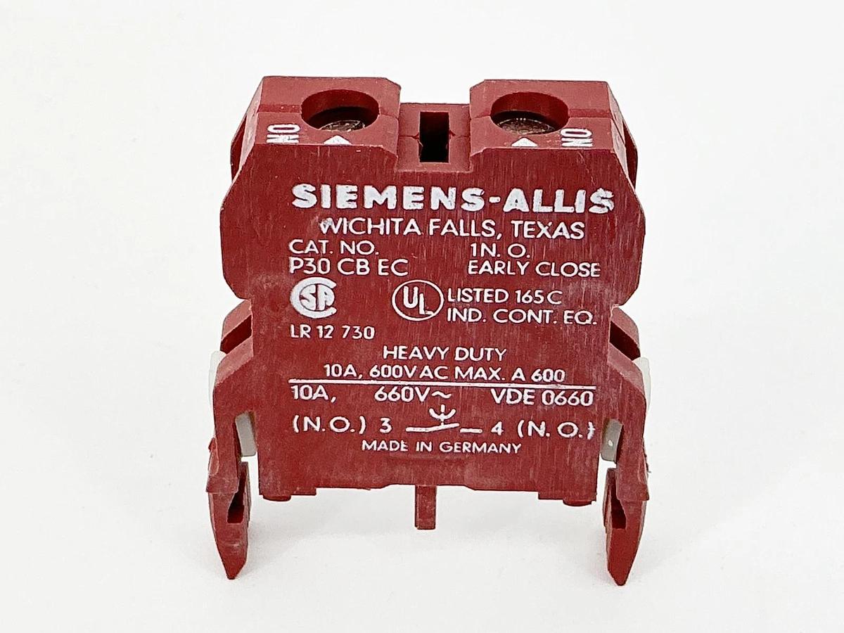 New Siemens 3SB1400-0R Contact Block 600V 10A P30CBEC