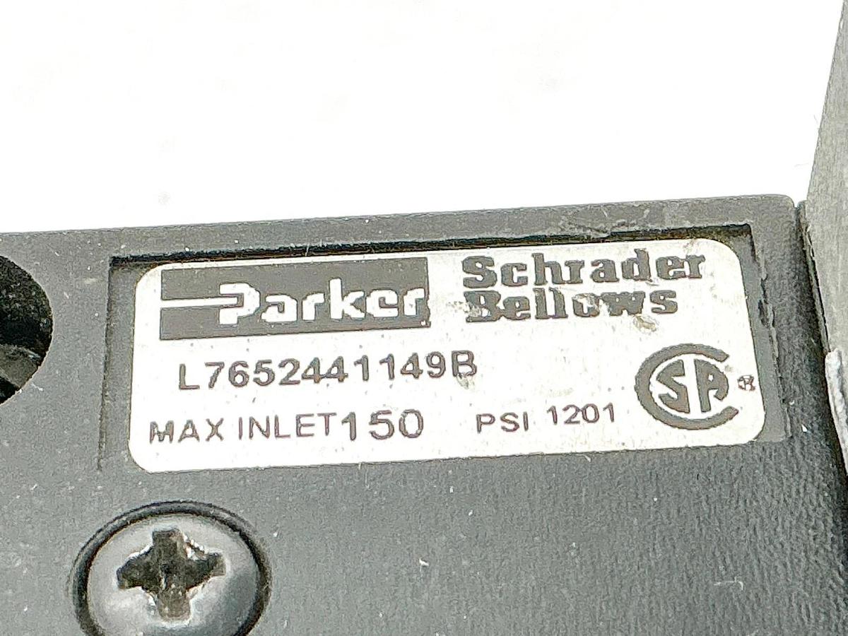 Used Parker L7652441149B Pneumatic Valve 150PSI 24VDC 6W