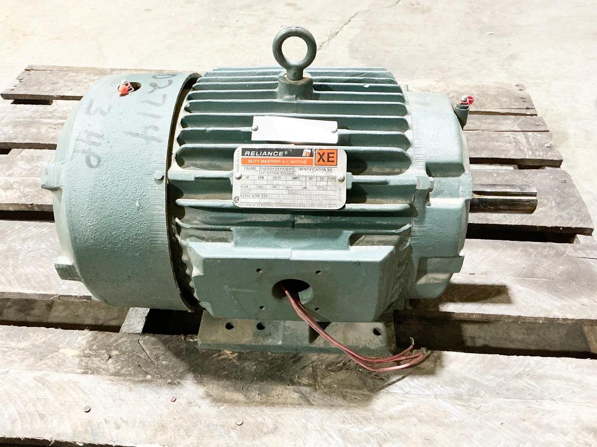 Reliance 1YAB55689A1 Electric Motor 3HP 575V 1170RPM 3Ph 3.36A L213T
