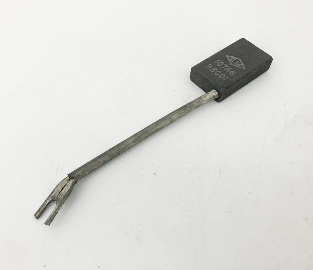 Lot of 2 New EM 107A6 98G01 Carbon Brushes