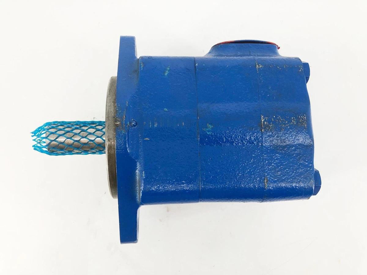 New Vickers 35V30A-1A22R Fixed Displacement Vane Pump 02-137126-1 - No Box