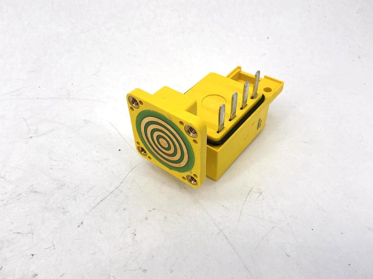 New Banner RPBR Maxi-Beam Power Block 4P 12/240VAC 12/30VDC 26132