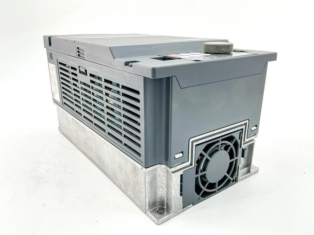 New Mitsubishi Electric FR-A740-00126-EC AC Frequency Inverter 3PH 480V 50/60Hz