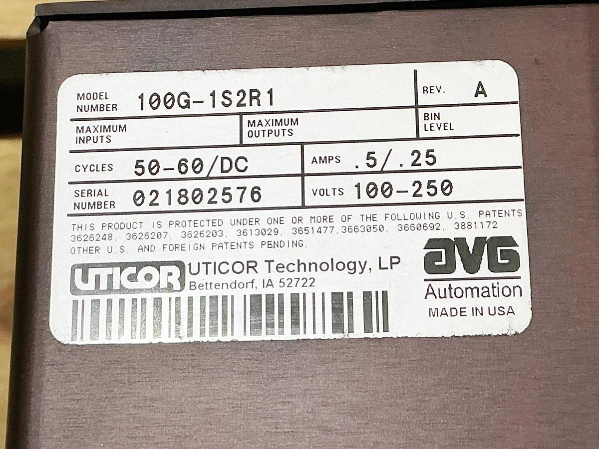 Used Uticor 100G-1S2R1 Operator Interface 100-250V .25A 50-60DC Rev.A