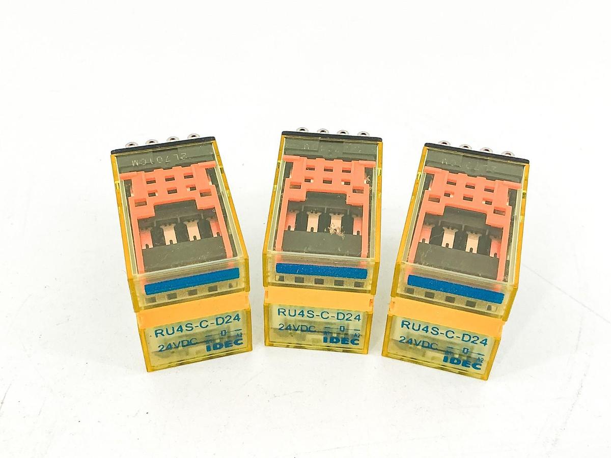 New Lot of 3 IDEC RU4S-C-D24 Relay 24VDC 1/10HP 6A - No Box