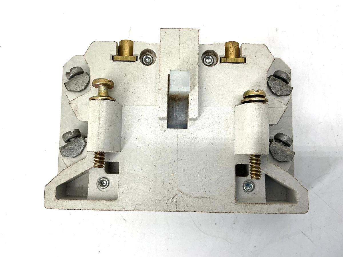New Cutler-Hammer C320KGS32 Ser A2 Auxiliary Contact 1NO/1NC 10A 600VAC - No Box
