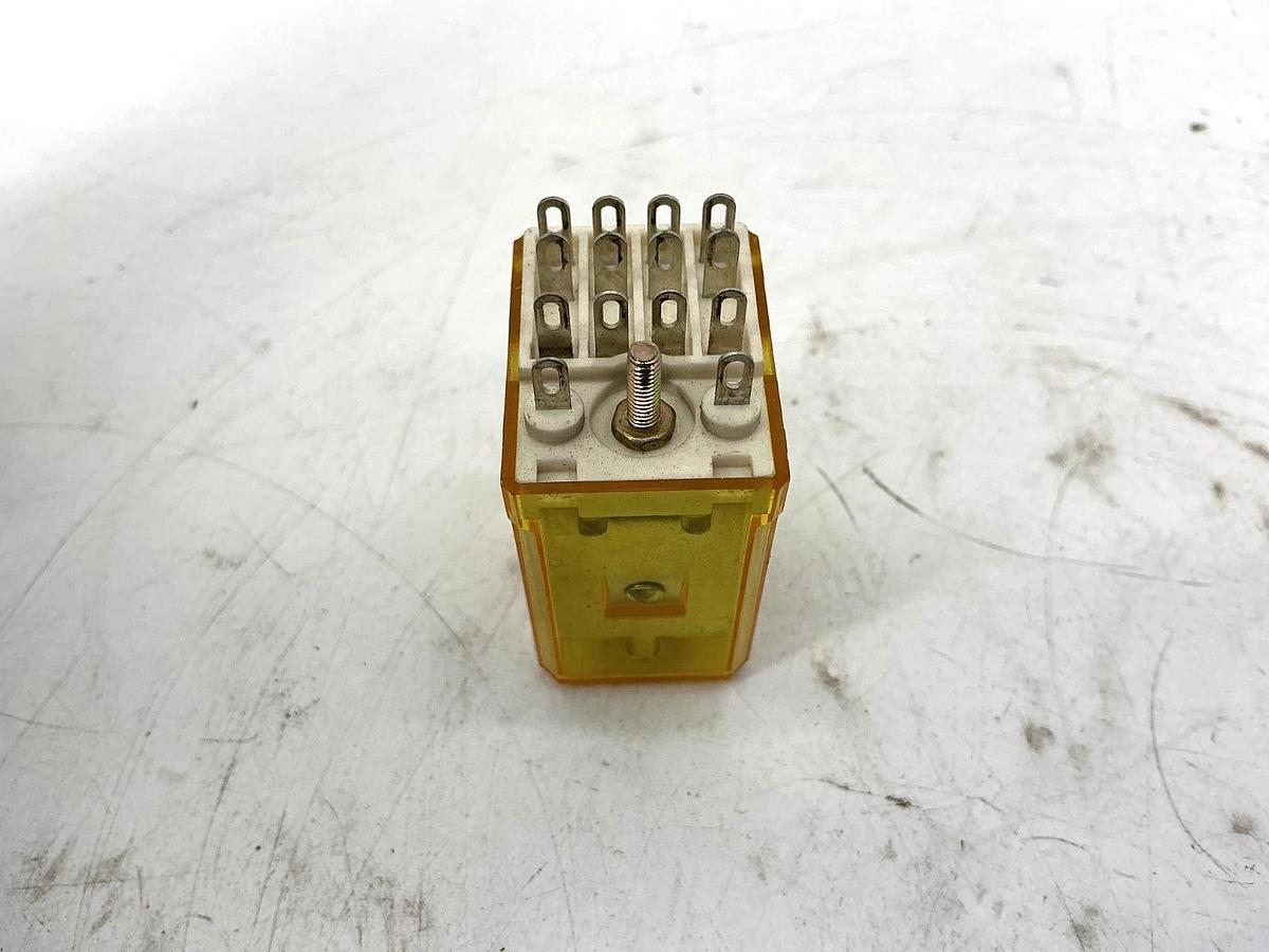 Lot of 4 New IDEC RY4S-UDC24 Miniature Relay 14-Pin 24VDC 4-Pole