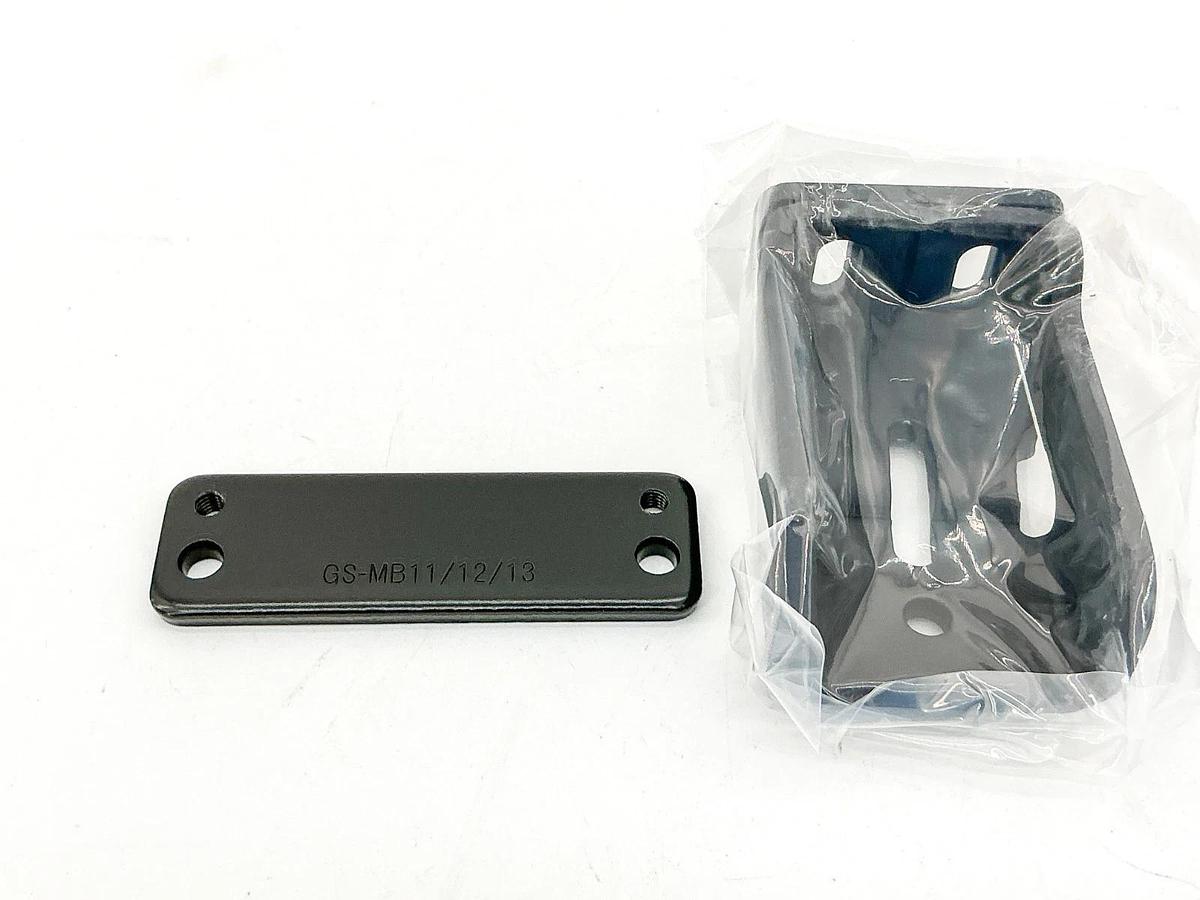 New Keyence GS-MB11 Mounting Bracket