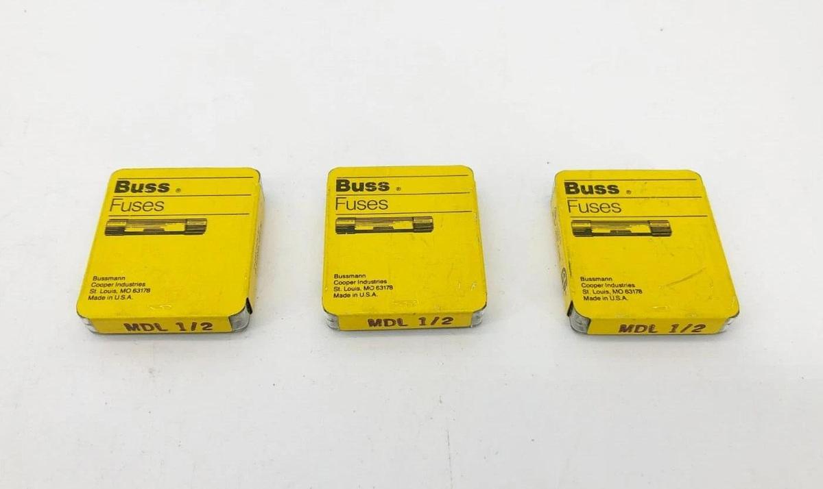 Lot of 15 New Bussmann MDL-1/2 Time Delay Fuses 1/2A 250VAC 1/4" X 1-1/4"