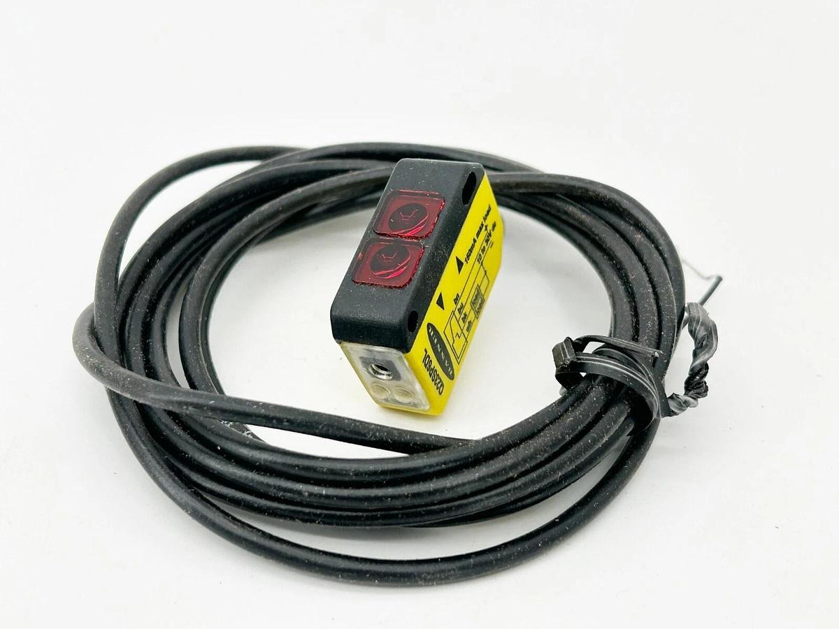 New Banner Engineering Q23SP6DL Photoelectric Sensor 300MM Range 30V 46432