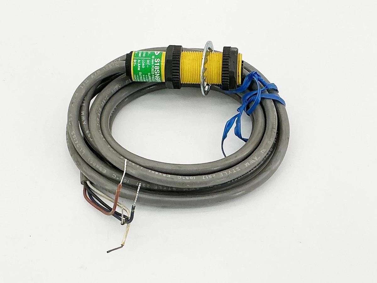New Banner S18SN6FF50 Photoelectric Sensor 10-30VDC 50MM Fixed Field