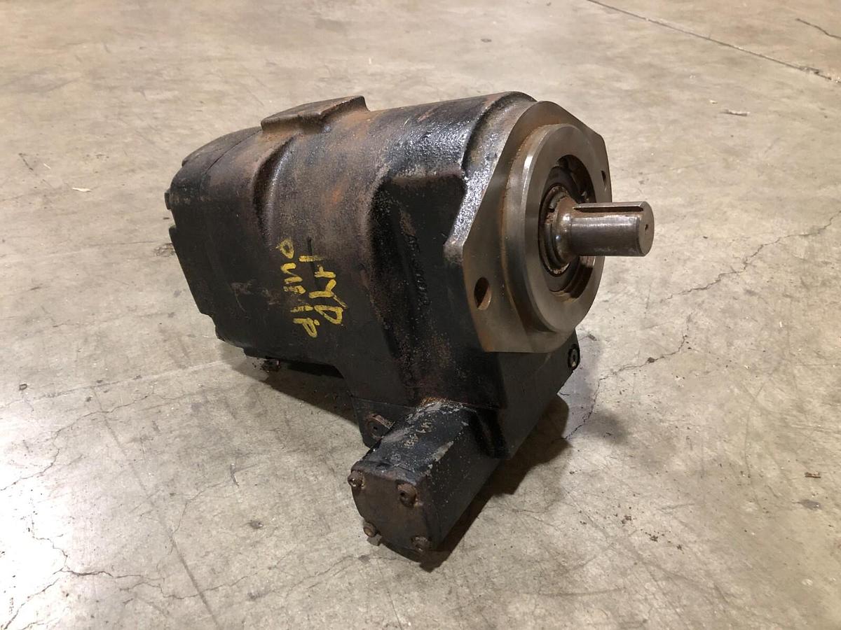 Used Oilgear PVWJ-076-A1UV-LSAY-P-1NNSN Hydraulic Pump 1-1/4" Shaft