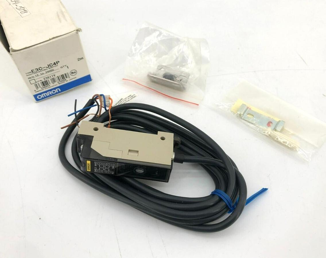 New Omron E3C-JC4P Photoelectric Sensor 12 to 24VDC