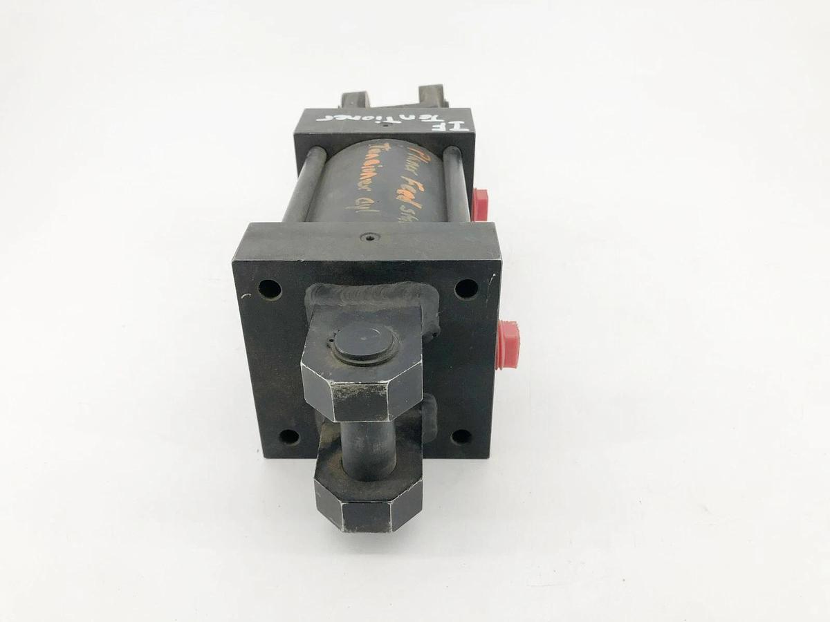 Used HPI Cylinders AKB-MP1-3.25X3X1.375-K Pneumatic Cylinder 250psi