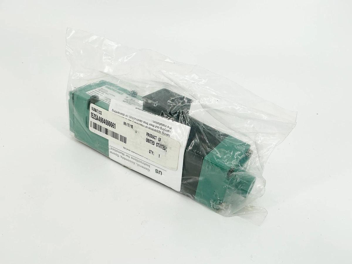 New Numatics 152SA4004000061 Pneumatic Solenoid Valve 24VDC .25A 150PSIG