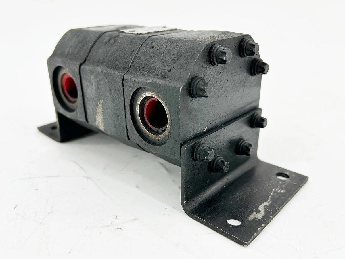 New Haldex Barnes Co.1300634 Hydraulic Valve - No Box