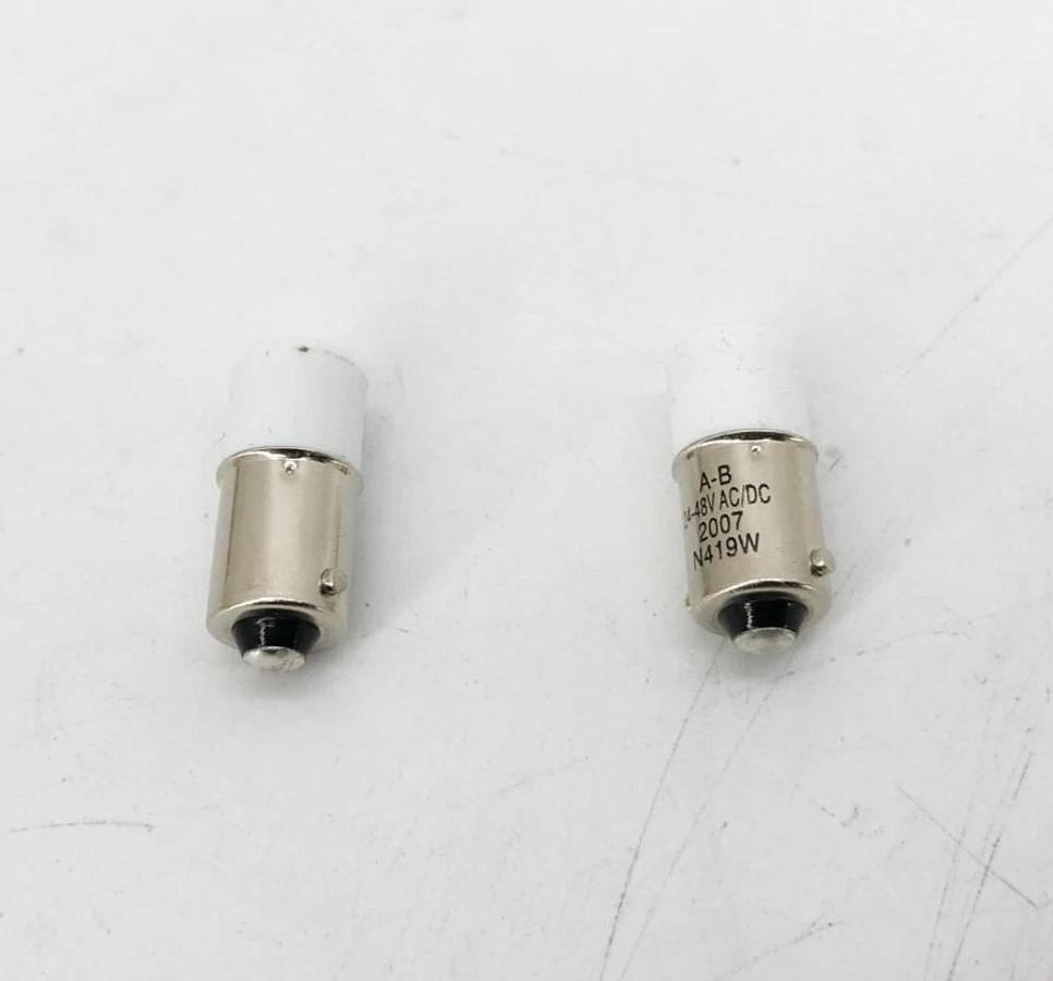 Lot of 2 New Allen-Bradley 800T-N419W White LED Bulbs 24-48VAC - No Box