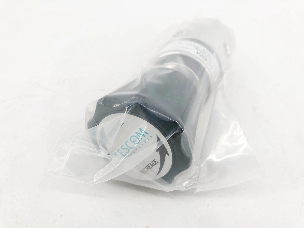 New Tescom 44-3464S24 Pressure Reducing Regulator SS 3500psig In 0-250psig Out