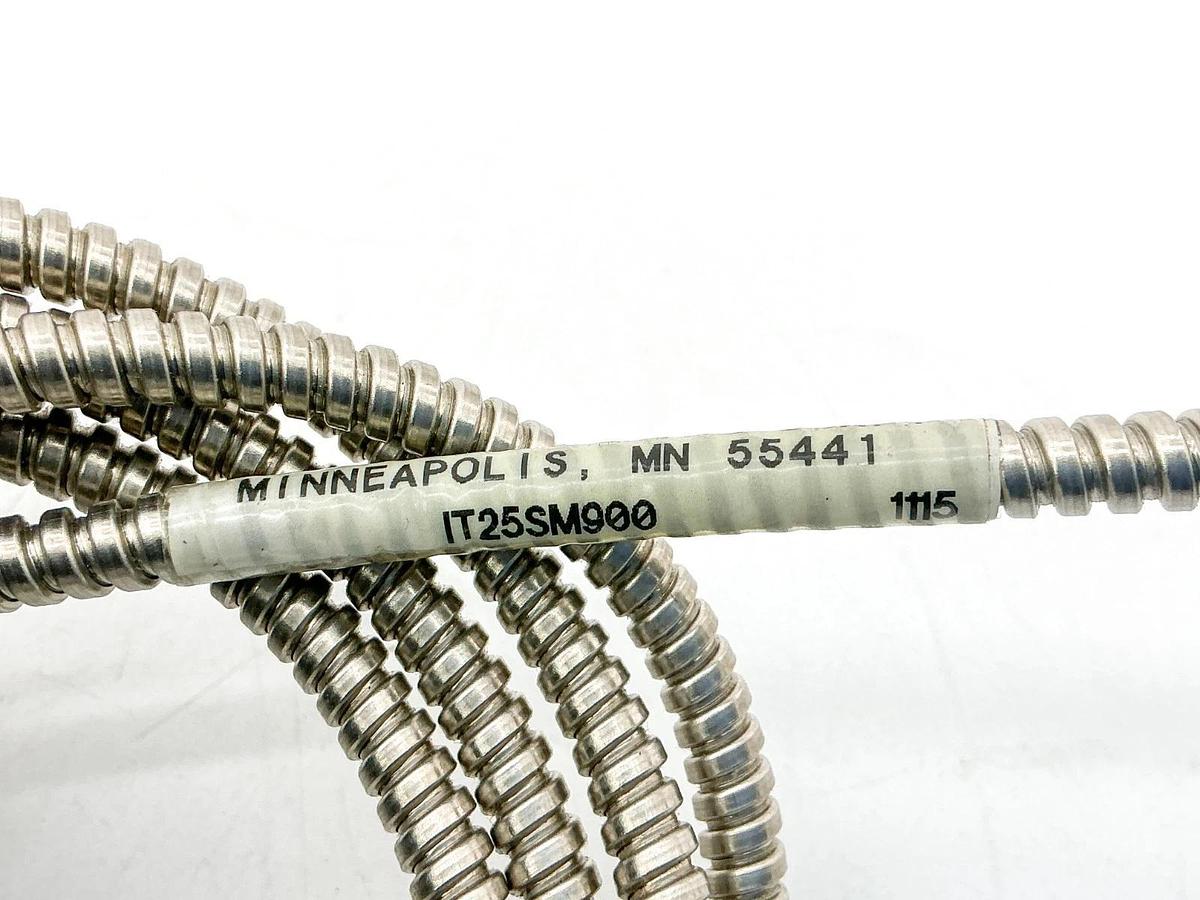 New Banner Engineering IT25SM900 Fiber Optic Sensor 21030