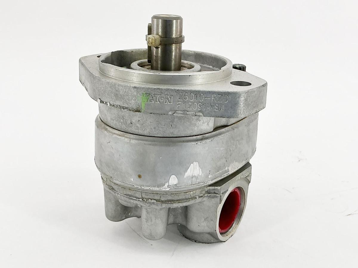 New Eaton 26010-RZC Hydraulic Gear Pump - No Box