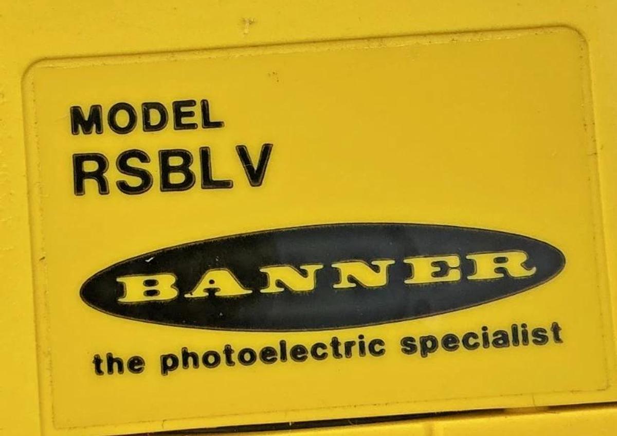 New Banner Engineering RSBLV Maxi-Beam Photoelectric Sensor 25547 - No Box