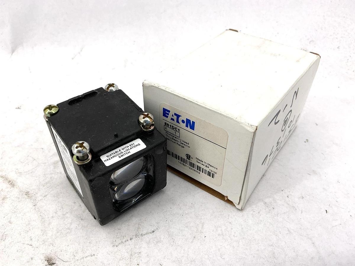 New Eaton E51DC1 Ser B4 Photoelectric Head Thru-Beam Detector 300ft Range
