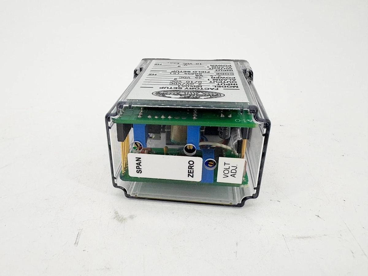 New Wilkerson Instrument MM4051 Strain Gauge Input Transmitter 24VDC